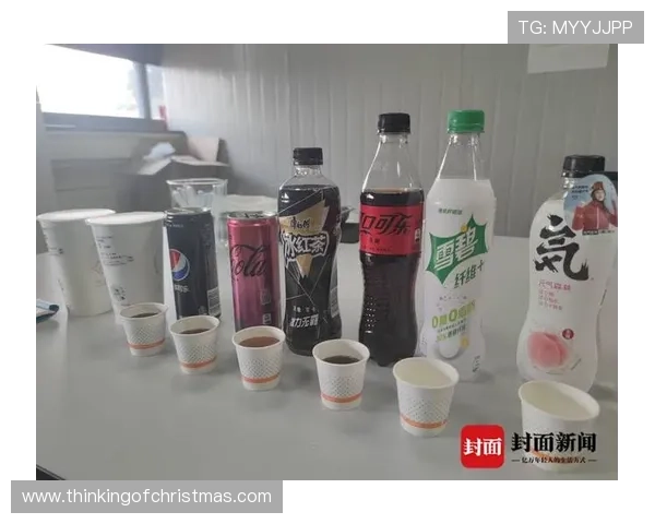 覃海洋家的冰箱里塞满蛋白粉，连饮料都喝无糖的